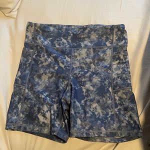 Gap Fit Bike Shorts Blackout Technology